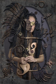 Alien People – Raven